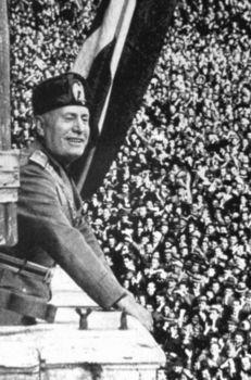 Musolīni ārpolitika bija... Autors: Mikuuus Benito Musolīni