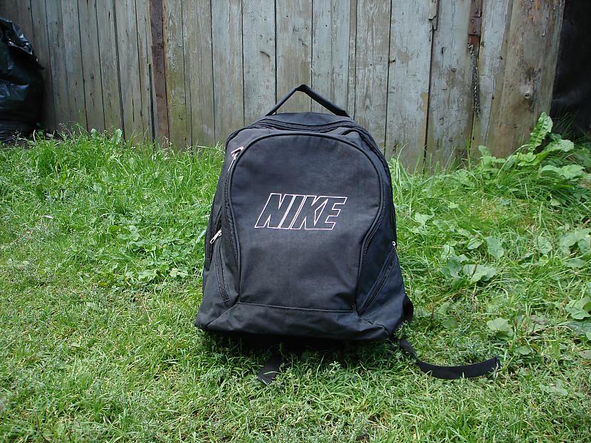 Autors: LietusVīrs Skola nāk... (orģinālā nike soma)