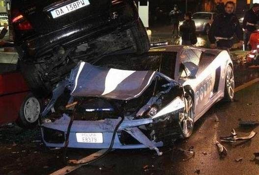 Autors: Ivarocks Itāļu policija salauž savu dārgumu!