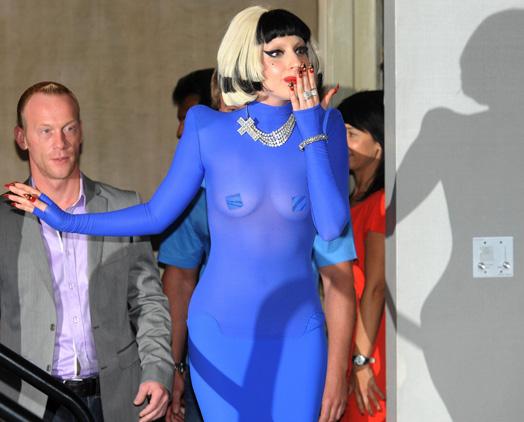 Lady Gaga šokē ar pavisam... Autors: lindy87 slavenības šokē