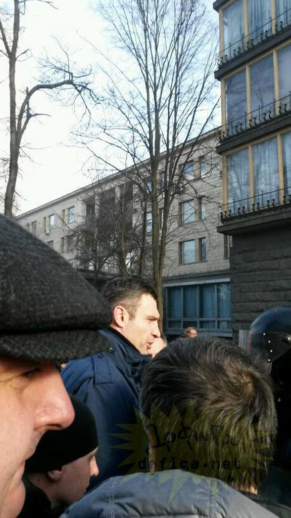 Autors: Hello Kijevas ielās atkal atsākās nemieri,šoreiz tie līdzinās karam.