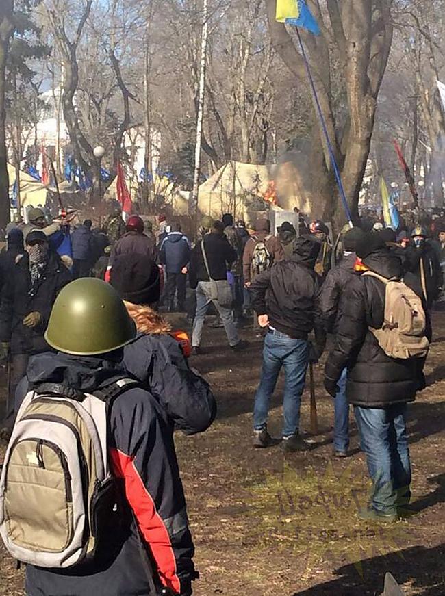 Autors: Hello Kijevas ielās atkal atsākās nemieri,šoreiz tie līdzinās karam.