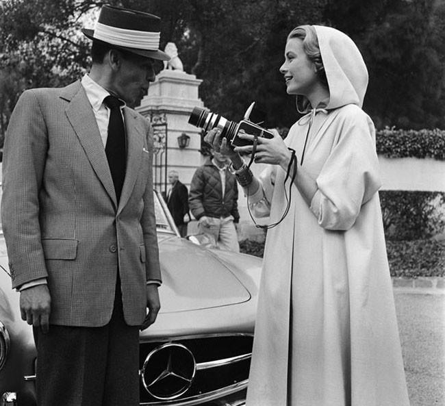 Frenks Sinatra un Greisa... Autors: Uldis Siemīte 33 veco laiku slavenību fotogrāfijas par kurām tu nenojauti.