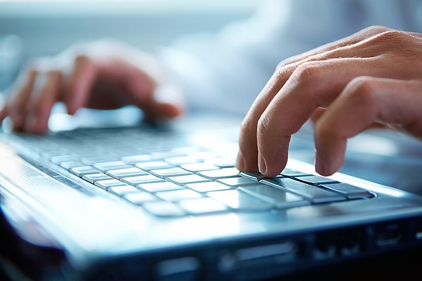 Iedomājies Tu esi Arvīds un... Autors: matilde Internetā iepazīties NAV droši. KĀPĒC? APSKATIES.