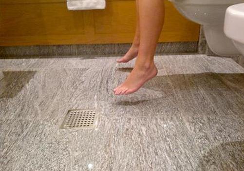Kājas nepieskaras... Autors: matilde Ja Tu esi augumā zem 160cm, tad šis raksts ir par Tevi!