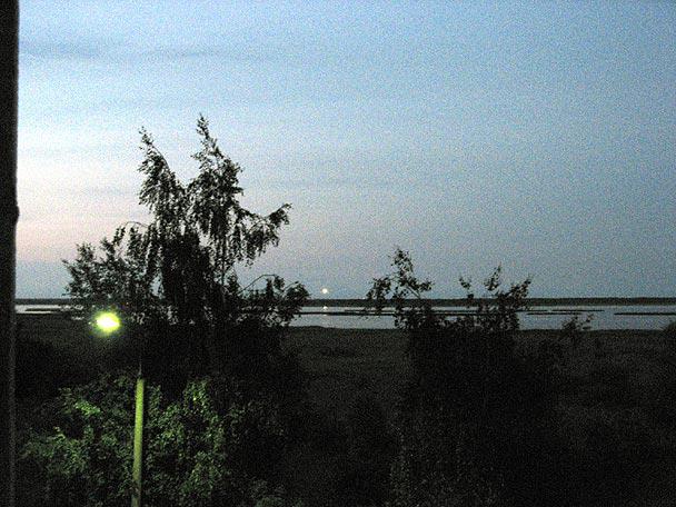 Spožā gaismas lode virs... Autors: Kornēlijs Zipidrics Fotogrāfijas, kas šokēja Latviju