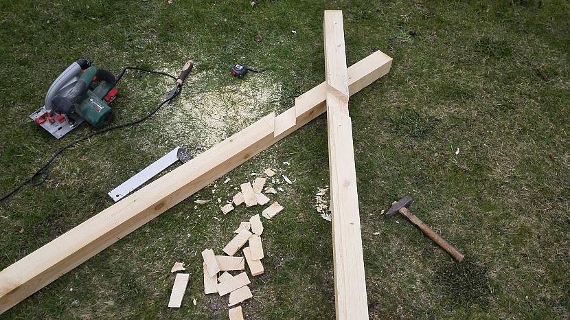 izgatavoju savienojumus Autors: I Like to Make Stuff Kā uztaisīt dārza šūpoles