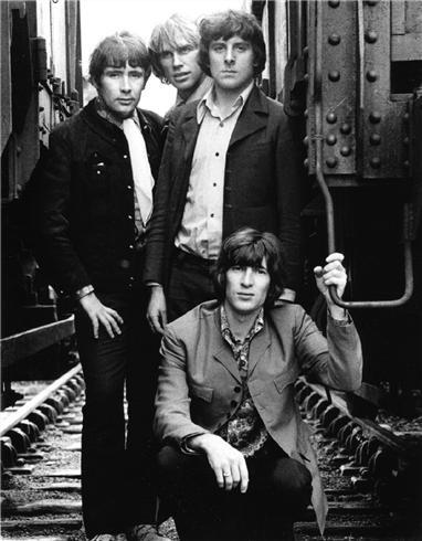 Grupas The Troggs dziesmas... Autors: papīrgrozs 12 atlasīti fakti par Rock'n'Roll leģendām