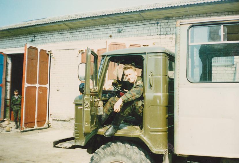 GAZ 66 iespējams no... Autors: Heroīns14 Kad Latvijā vēl bija obligātais dienests armijā...