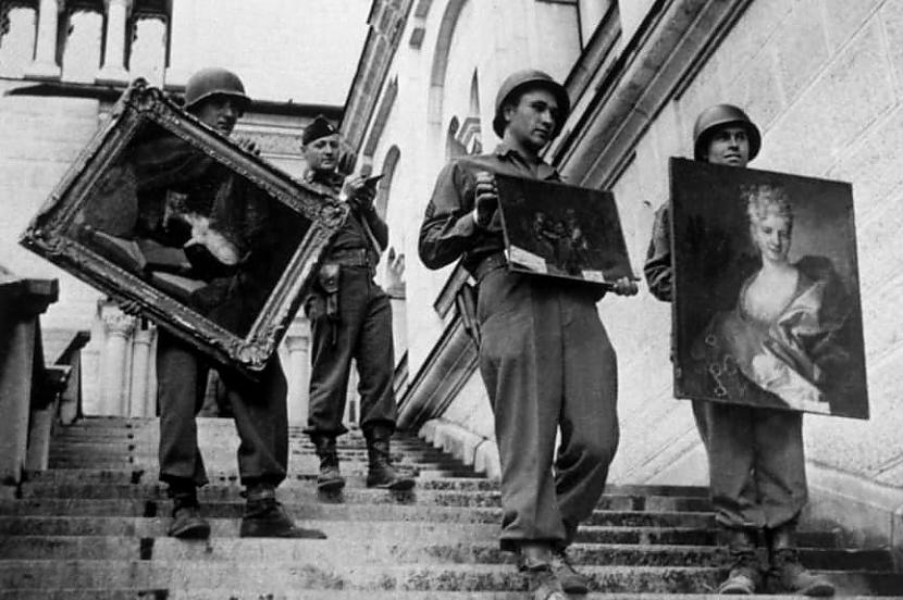 Salaupītie mākslas darbiCik... Autors: Panzer TOP 9 nacistu mīti