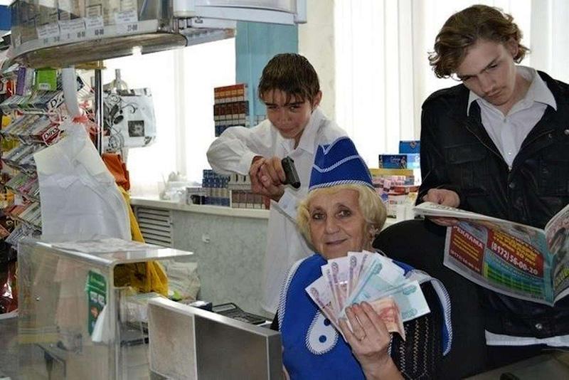 Uzņemot scaronādu bildi... Autors: Syder Iespējams tikai Krievijā jeb 25 dīvainākās bildes, ko būsi redzējis.
