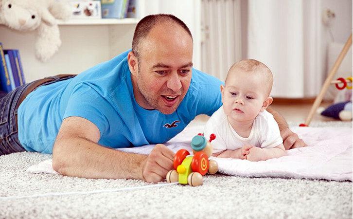 Kāda skaista mantiņa Autors: rasiks Kad bērnu pieskata tēvs