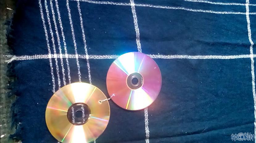 Lai sastiprinātu kopā divus... Autors: Dumpweed DIY CD disku aizkari