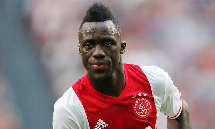 Centra aizssargs Davinson... Autors: zirnekļcūks Neticamās futbolistu pārejas 2017!