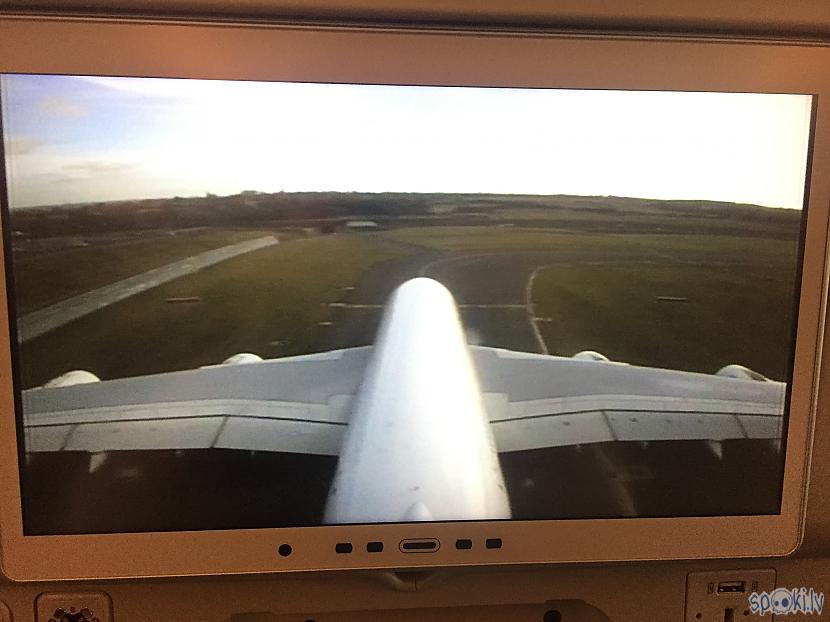 Nepatīk skats pa logu... Autors: Latišs Lidojums ar pasaules LABĀKO aviokompāniju