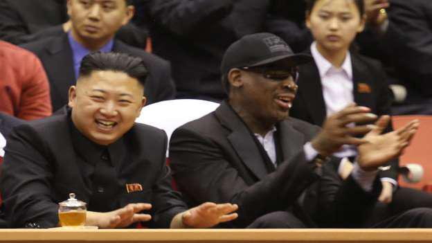 Viņscaron dievina basketbolu... Autors: Vampire Lord Ziemeļkorejas līdera luksusa dzīve.