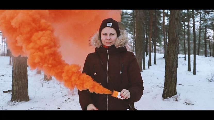 Autors: cakiits Dūmu granātas un auto Kia fotogrāfēšana Cinematik vlog jau ceturtais.
