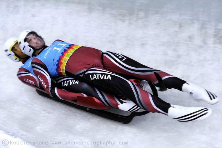 Kamaniņu... Autors: Sulīgais Mandarīns Phjončhanas olimpiskās spēles. Latvijas sportistu starti.