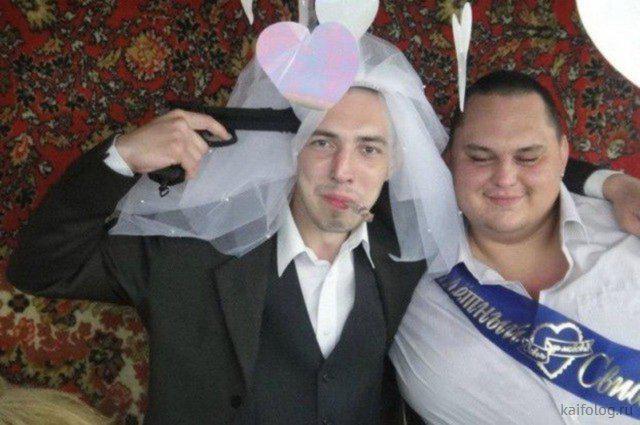 Jaunie vīri un viņu biedri... Autors: Latvian Revenger Tu neesi bijis kāzās, ja neesi bijis krievu kāzās!