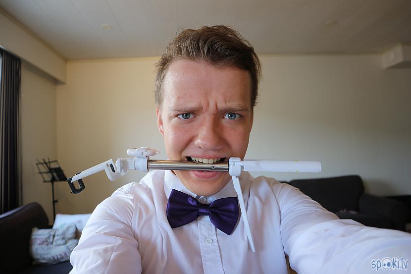 Uzspied 1 un atbalsti... Autors: Fosilija Unboxing, Review | Selfie stick ar vissliktāko stabilizatoru.