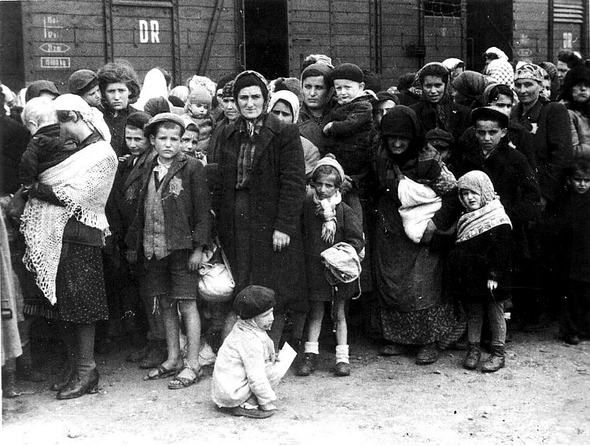 Auscaronvicā viņscaron... Autors: Artemiis Nacistu "Nāves eņģelis" Jozefs Mengele