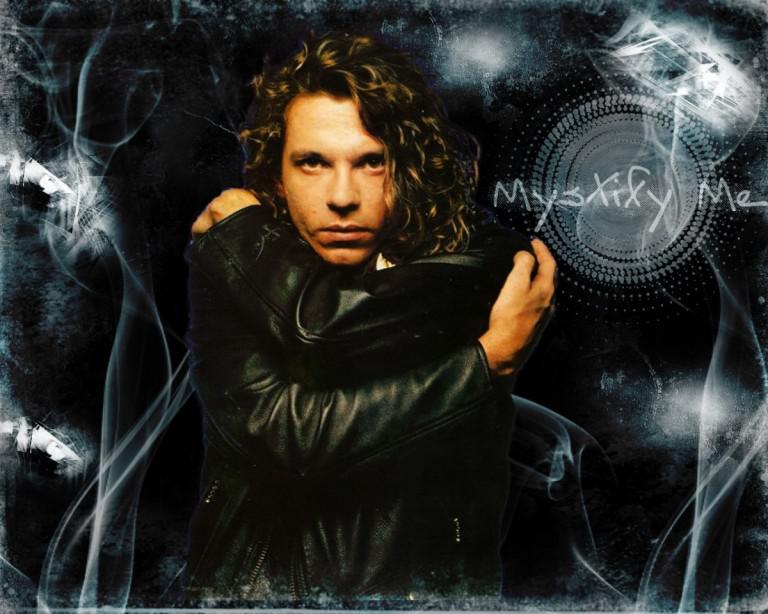 INXS Maikls HatčenssMaikla... Autors: ĶerCiet Sekss līdz nāvei jeb slavenības, kas mirušas aizraujošā nāvē