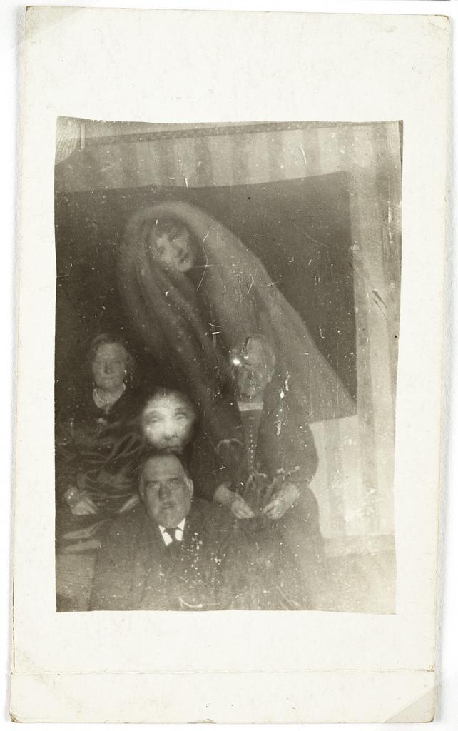 Autors: Lestets Viljama Houpa spoku fotogrāfijas