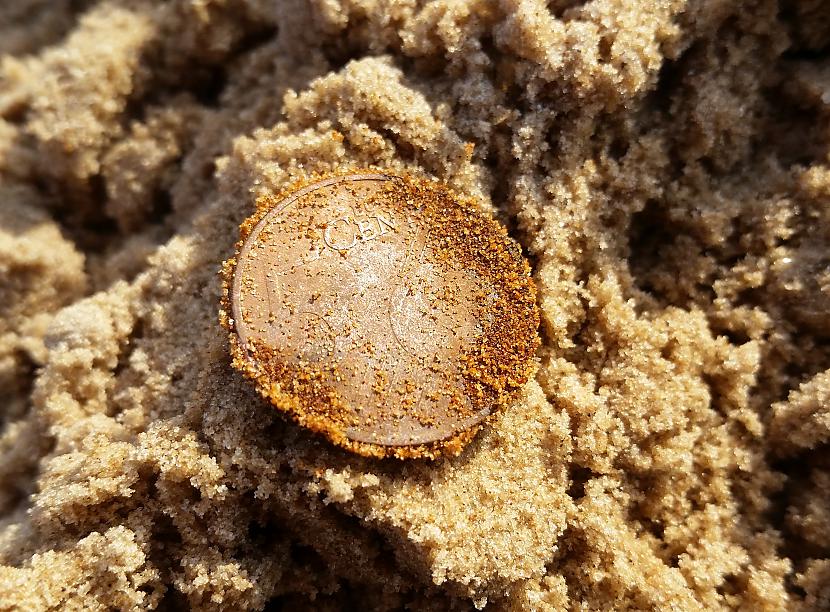 Autors: pyrathe Ar metāla detektoru pa pludmali 2019 (marts)