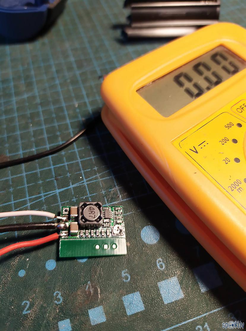 Par cik dzeltenais NiMh... Autors: SalvatoreMundi Elektriskā skrūvgrieža pārbūve.