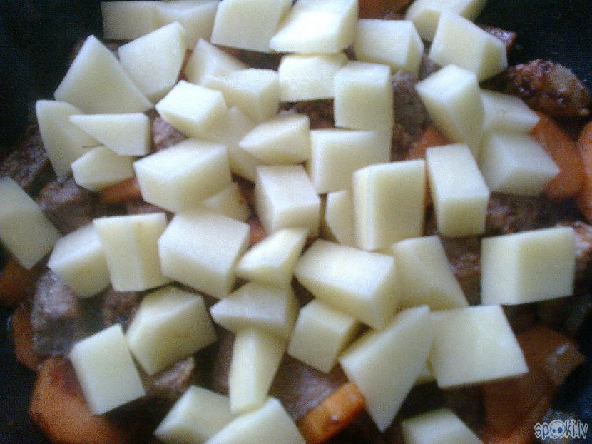 Pa to laiku eZZiiC un... Autors: ezkins Šis tas par velti