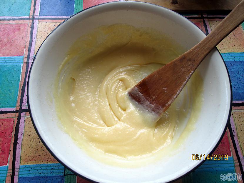 Pievienoju arī... Autors: rasiks Ātri pagatavojama biezpienmaize