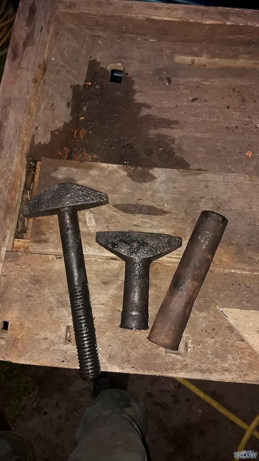 Gandrīz kā jauna Autors: DamnRiga No lūžņa par instrumentu.