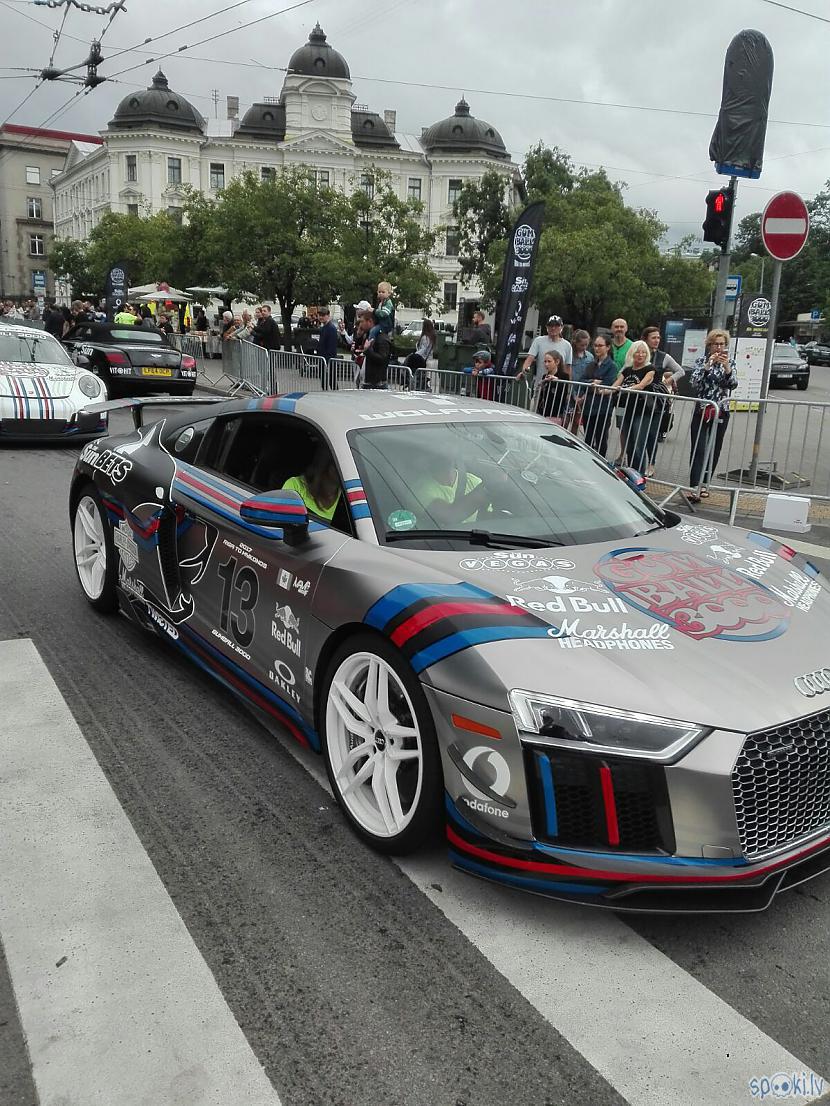 Braucu caur Rīgas ielām... Autors: Kumārs Mana auto kolekcija! 2.daļa