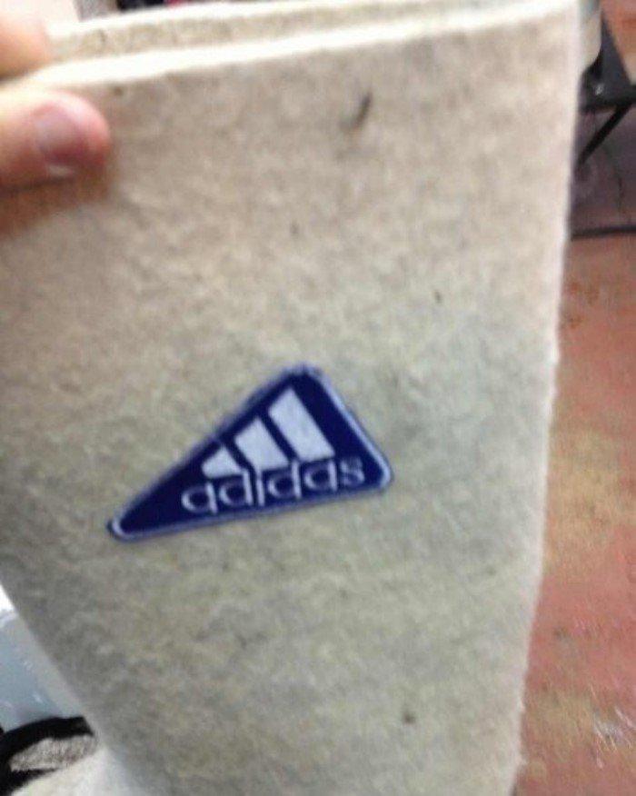 Autors: es tēvocis Piesmej zīmolu, kā arī daži ADIDAS KLONI