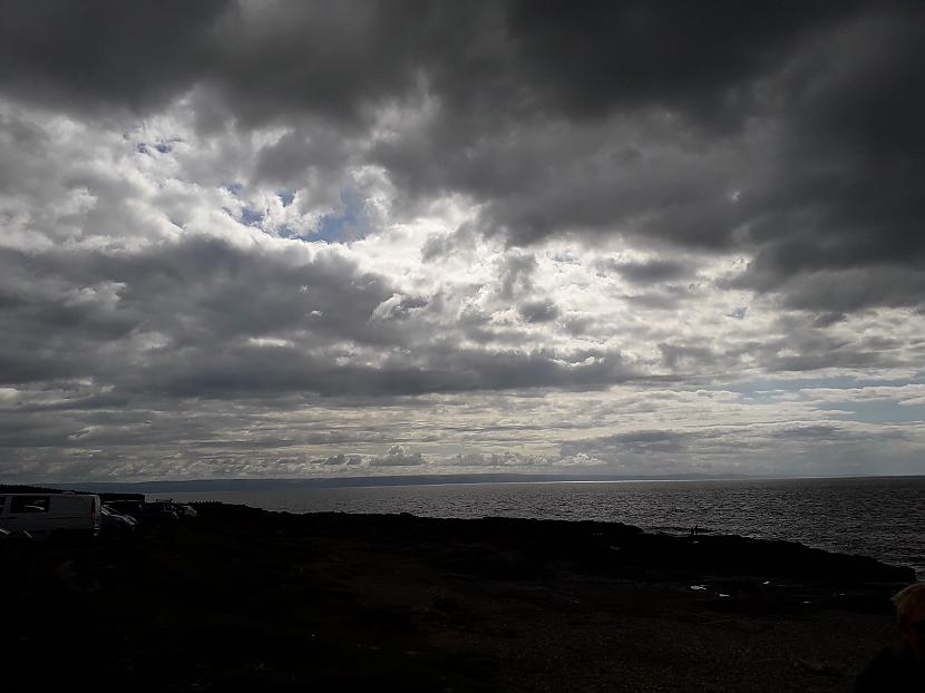 Autors: Griffith Dunraven Bay, Velsa, 7. septembris. 1/2 daļa.