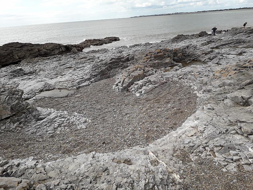 Autors: Griffith Dunraven Bay, Velsa, 7. septembris. 1/2 daļa.