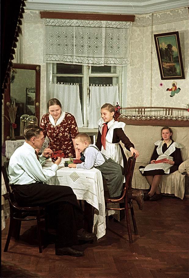 quotParasta padomju... Autors: Lestets Padomju laika iestudētās fotogrāfijas