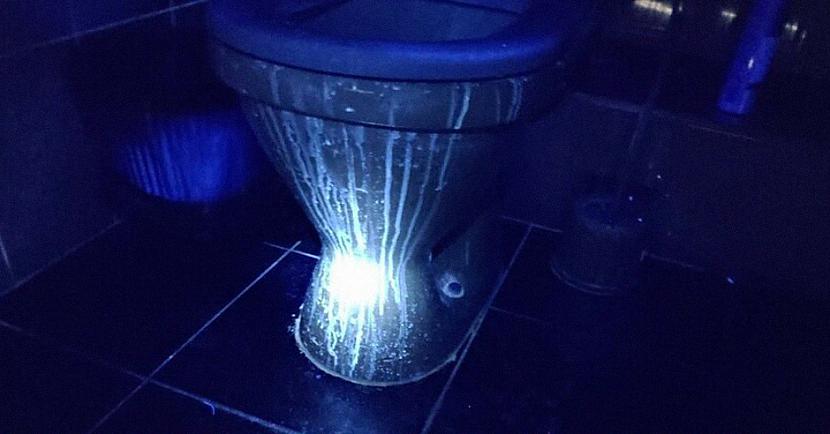 Tualetes pods no ārpuses Autors: matilde Cik patiesība tīra vai netīra ir virtuve? (6 foto)
