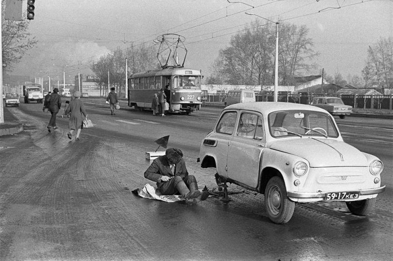 nbspTo mascaronīnu uz kuru... Autors: Lestets Pelēkās Padomju dzīves aizliegtās fotogrāfijas