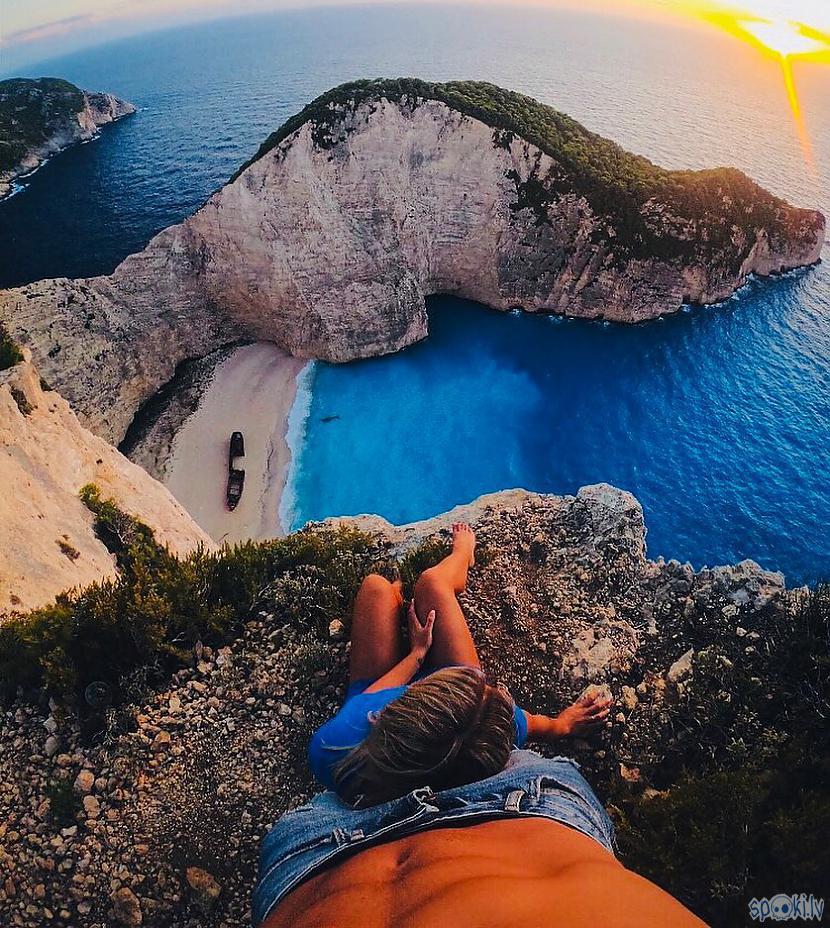 Foršākās vietas uz pamestā kuģa vraka salas - Zakintosas.