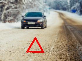 5 populārākās auto ķibeles ziemā, un kā no tām veiksmīgi izkulties!