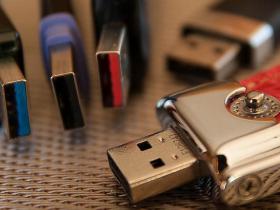 Ir noticis neticamais: beidzot USB var atvienot to vienkārši izņemot