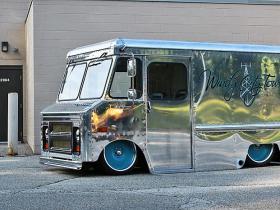 1970 Chevrolet P10 LSX Step Van tapšana.