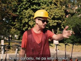 Jānis Skutelis asprātīgi par elektrisko skūteru krīzi
