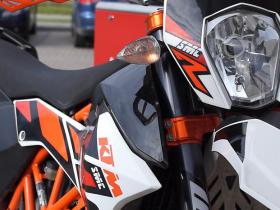 2015 KTM 690 SMC R | Wheelies | Supermoto Banda